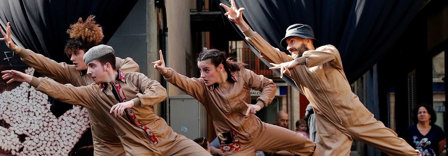 Cartel del evento «Anónimas Raíces»